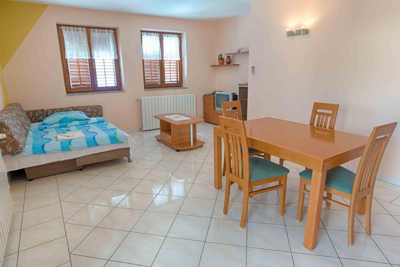 Апартаменты Ariela At The Beach Стара-Новаля Экстерьер фото